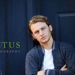 Meet your Posher, Christian